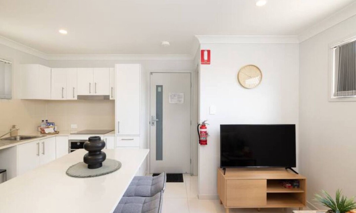 Rocklea Apartment | 1 Bdr Apt w/AC | Covered Parking | 531AF1