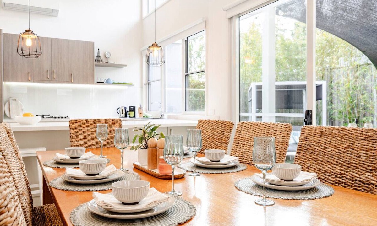 Ocean Grove Villa | 11AM CHECK-OUT - Ocean Grove Beach House 2 - Pets - Accessible!