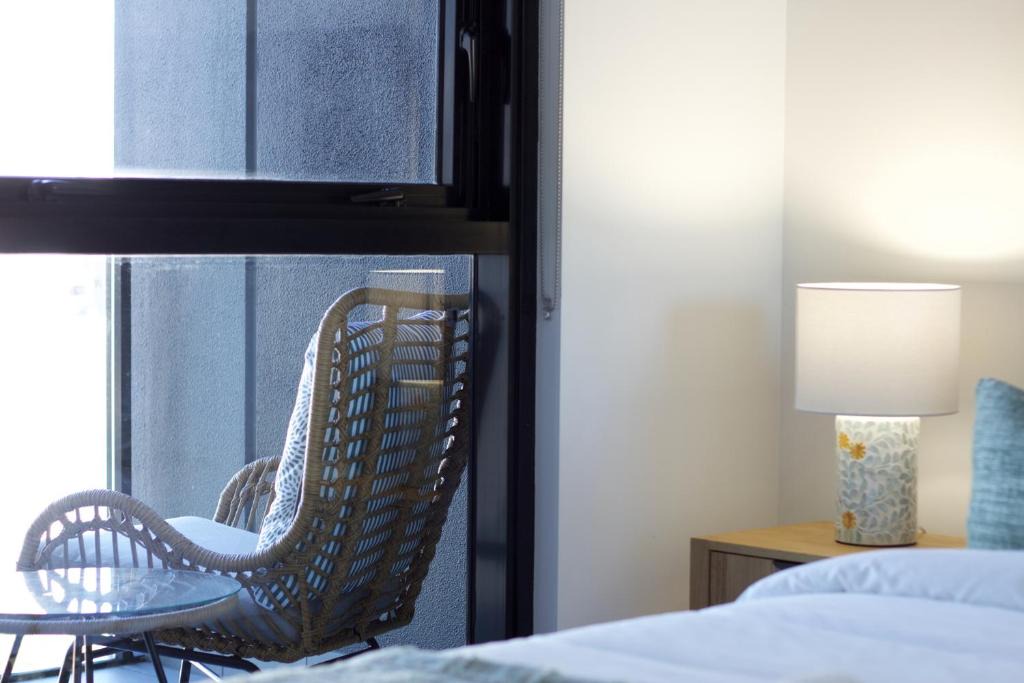 Bowen Hills Apartment | 1Bed Apartment - Valley Fringe - Free Parking