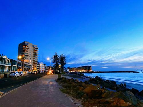 Glenelg Apartment | 1ENSUITe GLENELG UNIT 31