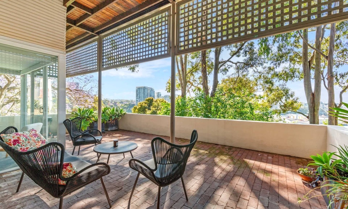 McMahons Point Apartment | 2-Bed Harbourside Home with Views in Fab Location