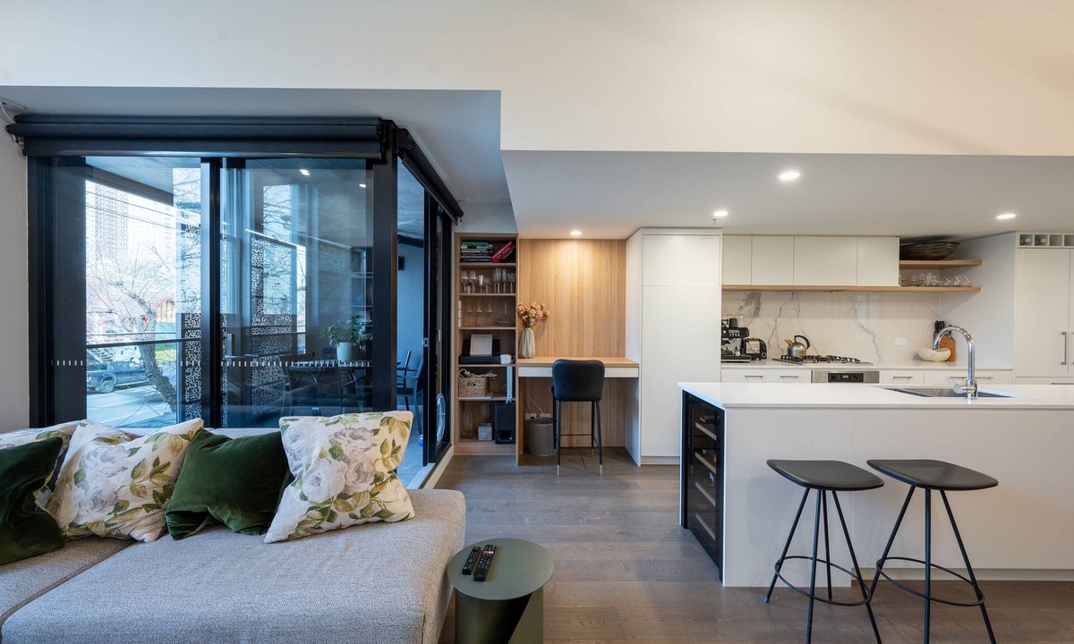 South Melbourne Apartment | 2 Bedroom Luxury Apartment in the Heart of South Melbourne