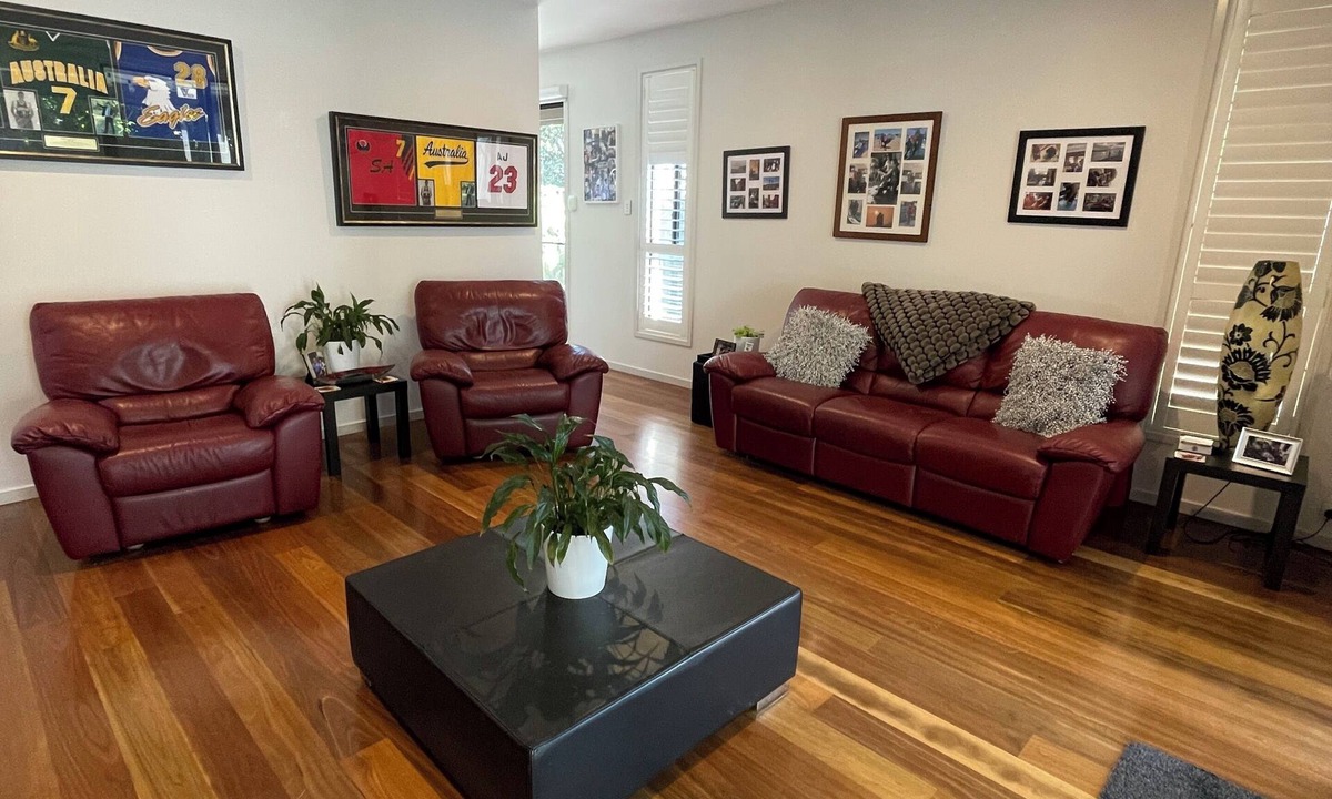 Brighton House | 2 Private Bedrooms, Private bathroom, Free parking, Aquatics, Westfield.