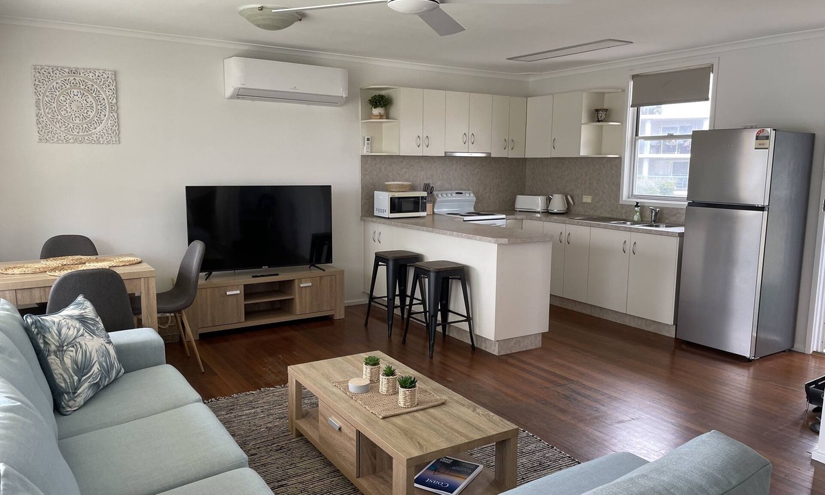 Tuncurry House | 21 Beach Street