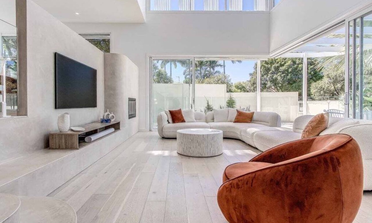 Mermaid Waters Apartment | 23 Lancelin Drive Mermaid Waters