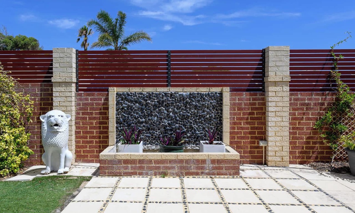 Sorrento House | 24 Sorrento Seabreeze 5BR Family Seaside Home