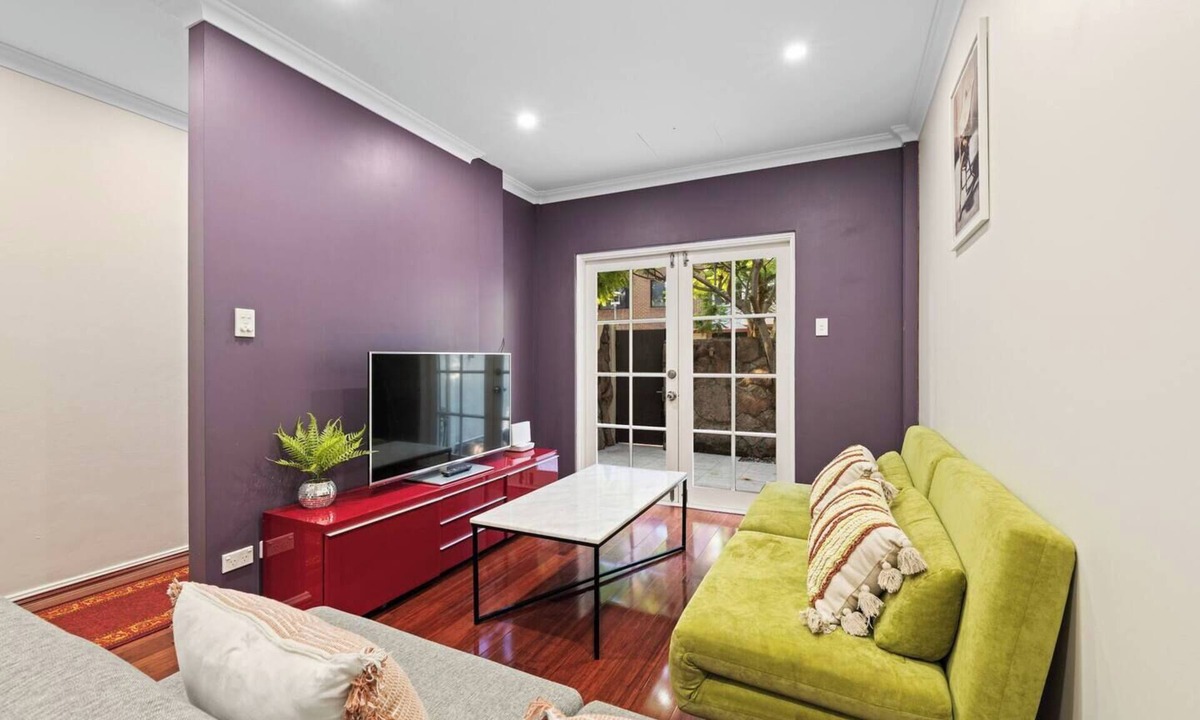 Pyrmont House | 2BR House near Fish Market, Darling Harbour & ICC
