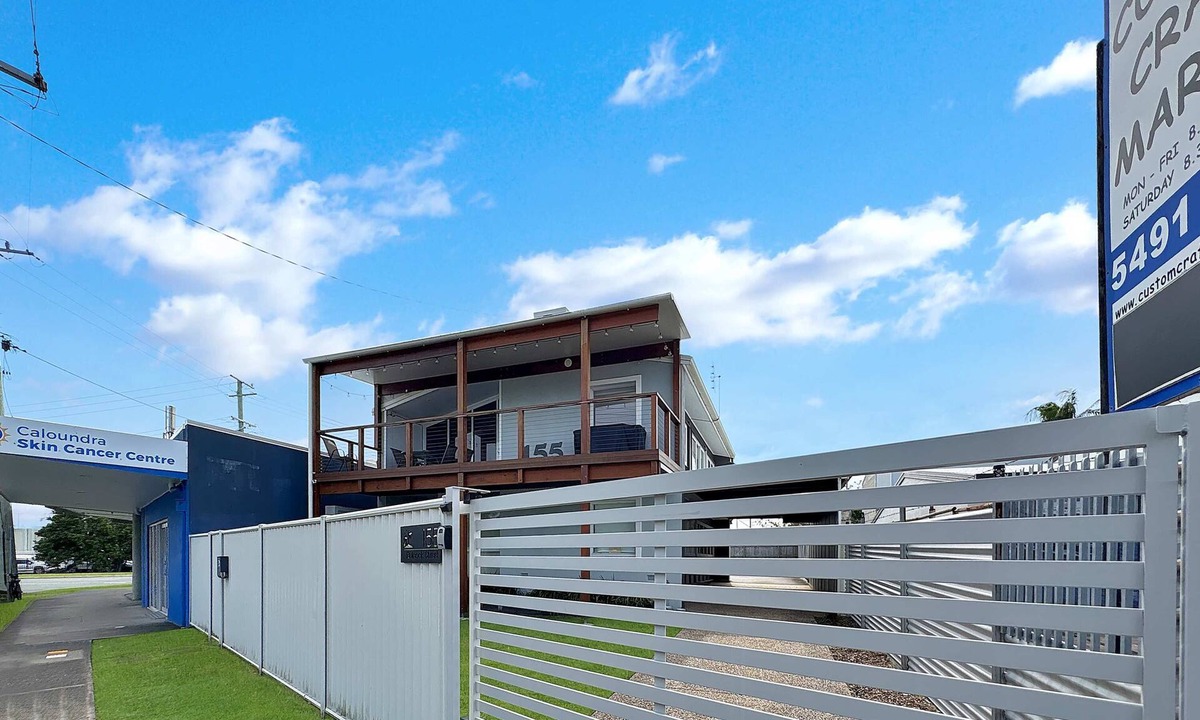 Caloundra House | 3BR Caloundra Home Walk to Beach Boat Parking