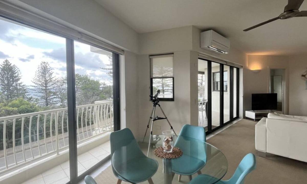 Kings Beach Apartment | 3BR Ocean View | Kings Beach | Pool