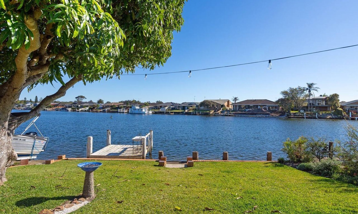 Forster House | 4 Murray Avenue, Forster