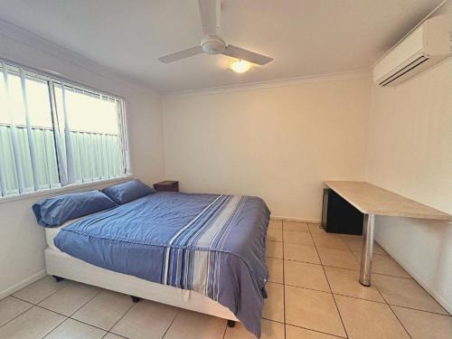 Moranbah Apartment | 9 37 St Francis Dr Neat 1BR AC Parking