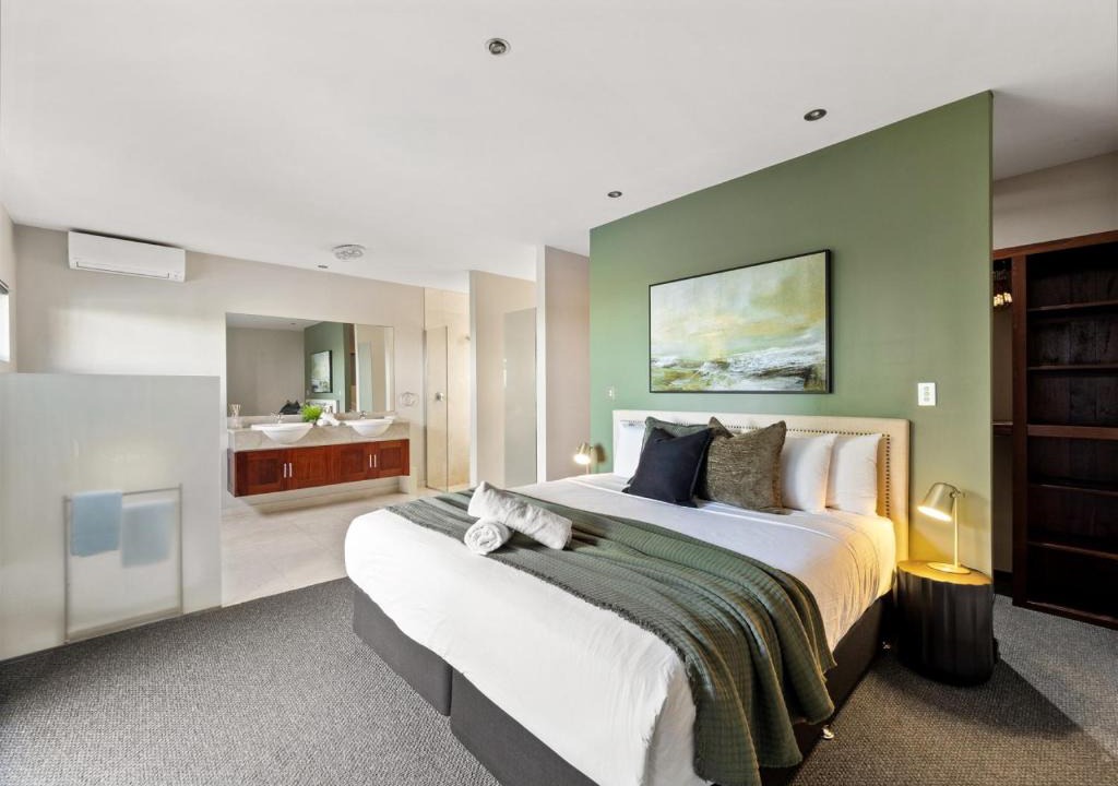 Gnarabup House | A La Plage - Ocean View Luxury - Family Friendly