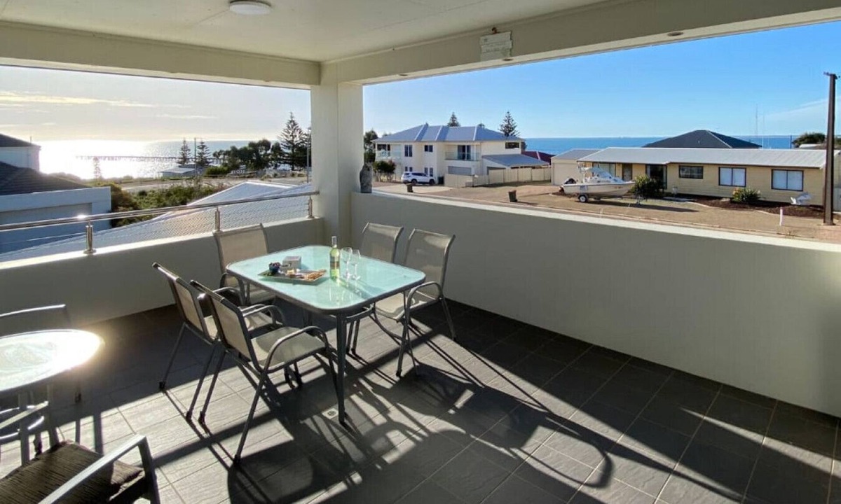 Port Hughes House | A Sea Dream - Coastal Views - Port Hughes