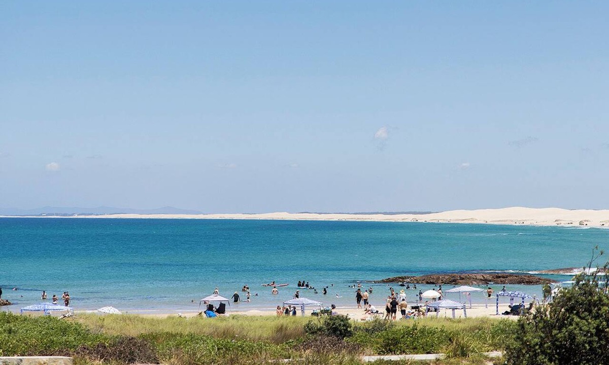 Anna Bay House | Absolute Birubi Beachfront - Luxury Pet Friendly