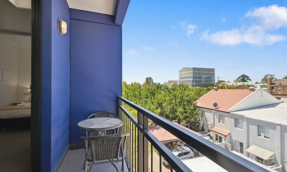 Northbridge Apartment | Affordable Apt in Northbridge with Pool