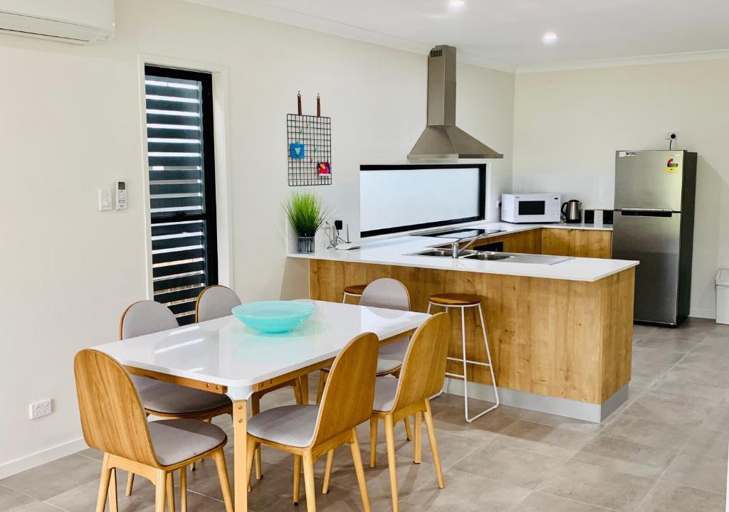 Airlie Beach House | Airlie Beach Delight Hop skip jump to everything