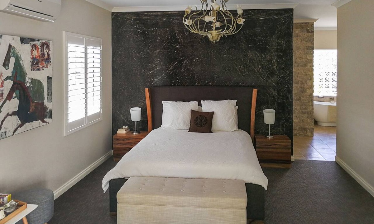 Redcliffe Bed & Breakfast | Airport B&B