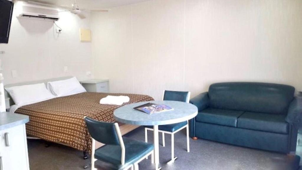 Alexandra House | Alexandra Parklife Studio 4