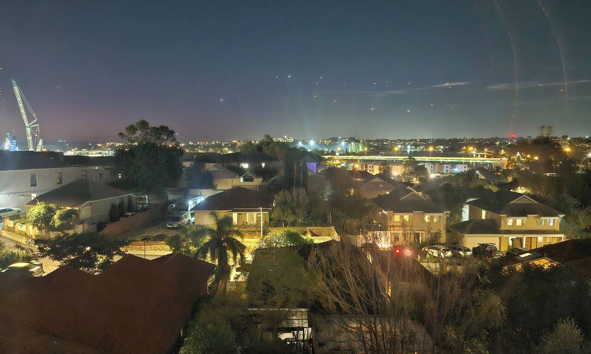 Fremantle Apartment | Amazing River Views- 2br Apartment -Free Parking in Fremantle near George Street