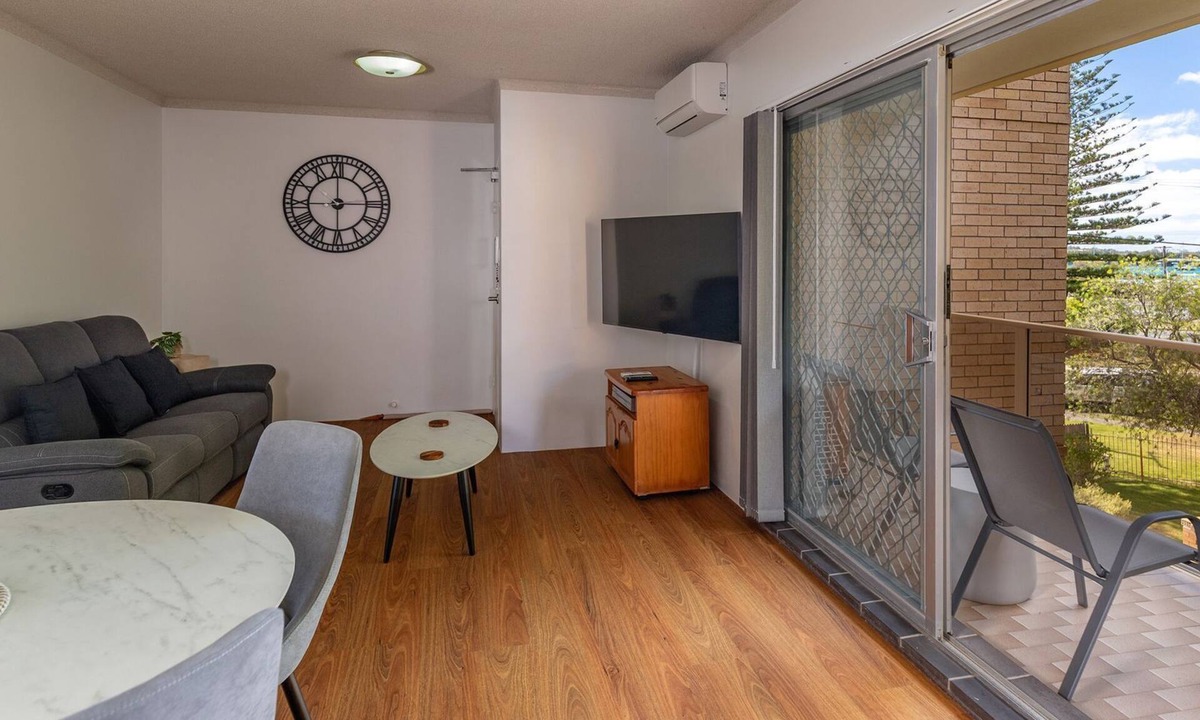 Tuncurry Apartment | Anchorage 33 in central Tuncurry