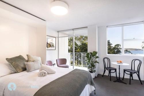 Elizabeth Bay Apartment | Apmnt With Parking, Balcony, Pool & Harbour Views