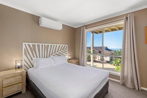 Sapphire Beach Resort | Aqualuna Beach Resort