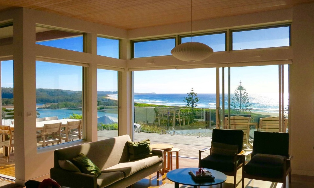 Dalmeny House | Architect Designed Beach House & the Best Views in Dalmeny !