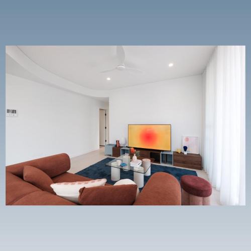 Burwood Apartment | Artful 1-bedroom Apt in Burwood, near everything