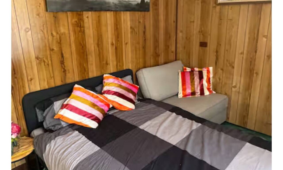 Canley Vale Apartment | Ash Vintage House