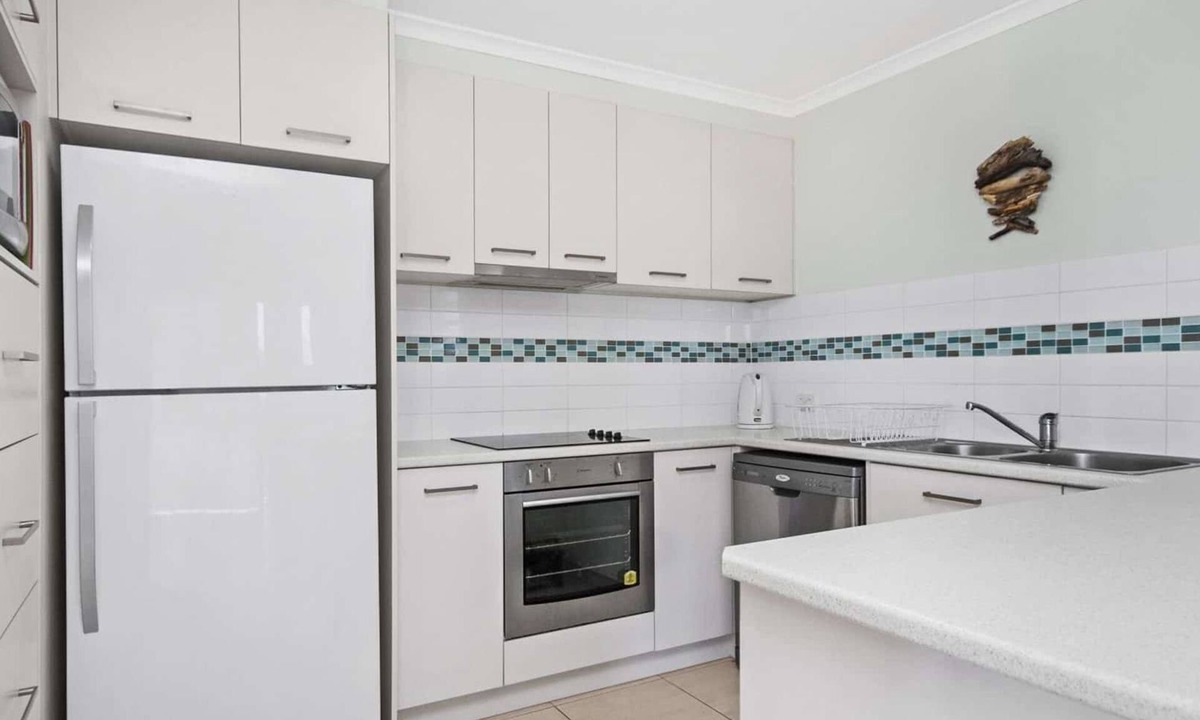 Bilinga Apartment | Athanna 4 - Bilinga/ North Kirra Beachfront