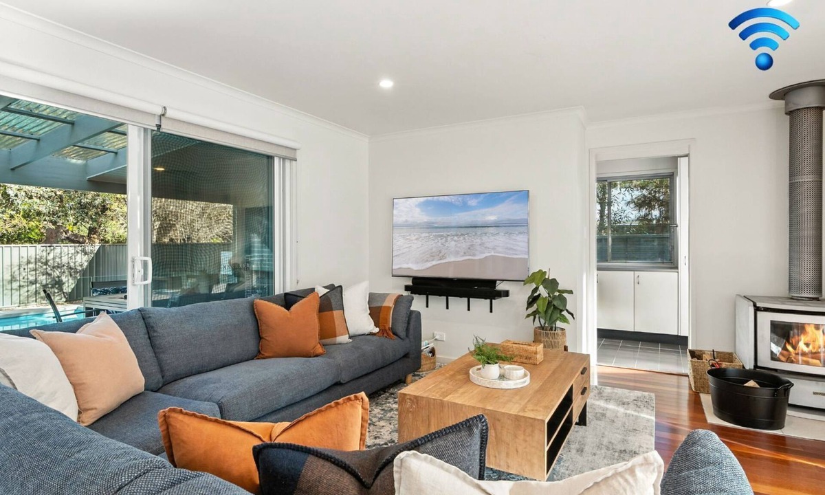 Callala Beach House | Azure House - freedom beckons just 300m from Callala Beach at Jervis Bay