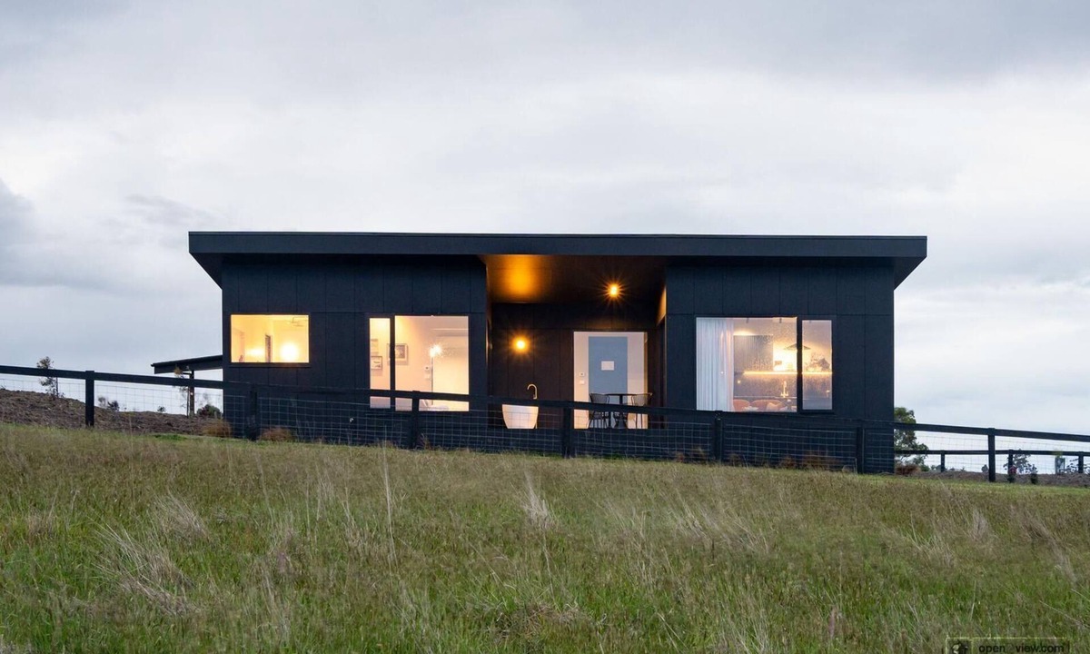 Carlton River Villa | Barefoot Luxury, Romantic Escapes, Outdoor Bath with a view, Rolling hills