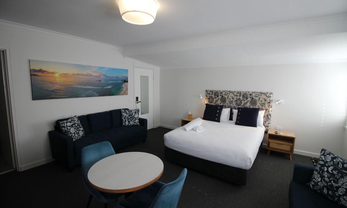 Batemans Bay Hotel | Batemans Bay Lodge