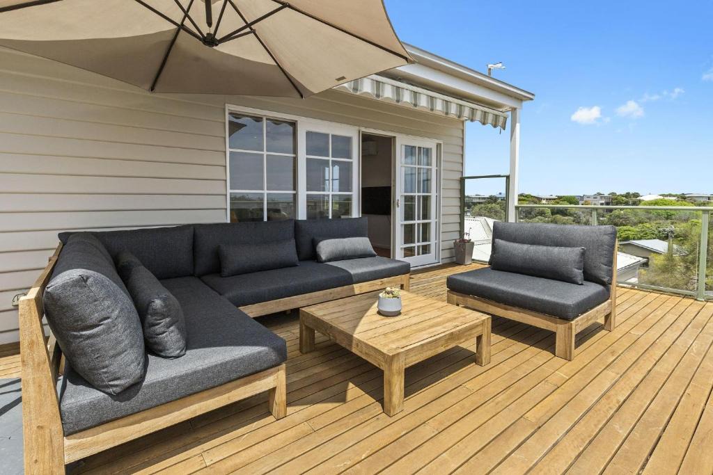 Rye House | Bay Views at Tyrone Foreshore - 200m Walk to Beach
