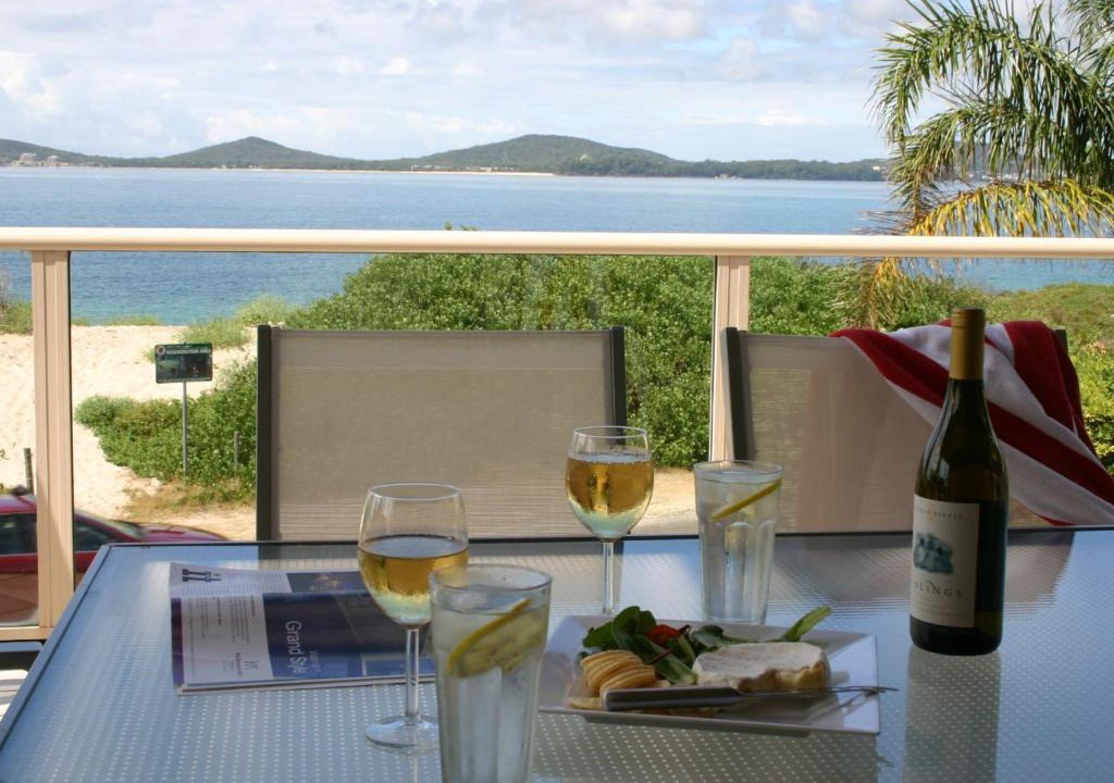 Hawks Nest House | Bays Edge