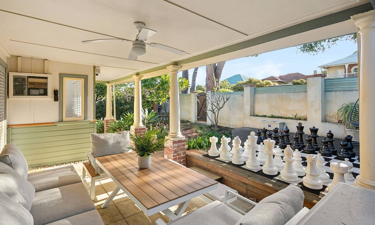 Bayswater House | Bayswater Hideaway | Sauna, Outdoor Decks & Comfort, Near Train, CBD & Airport