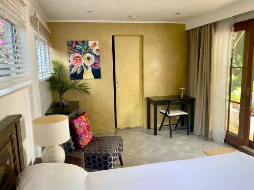 Suffolk Park House | Beach Bliss - Private Suite, Tropical Tranquility, 3 mins walk to beach