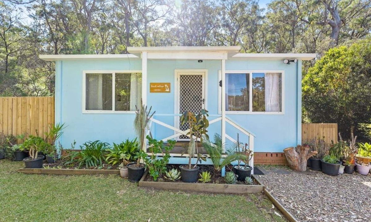 Manyana House | Beach Cottage ~ Bring your surfboards and kayak!