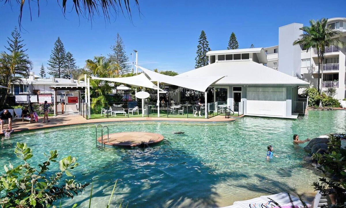Alexandra Headland Resort | Beachfront Choices - Beach, Lagoon, Spa ZE1