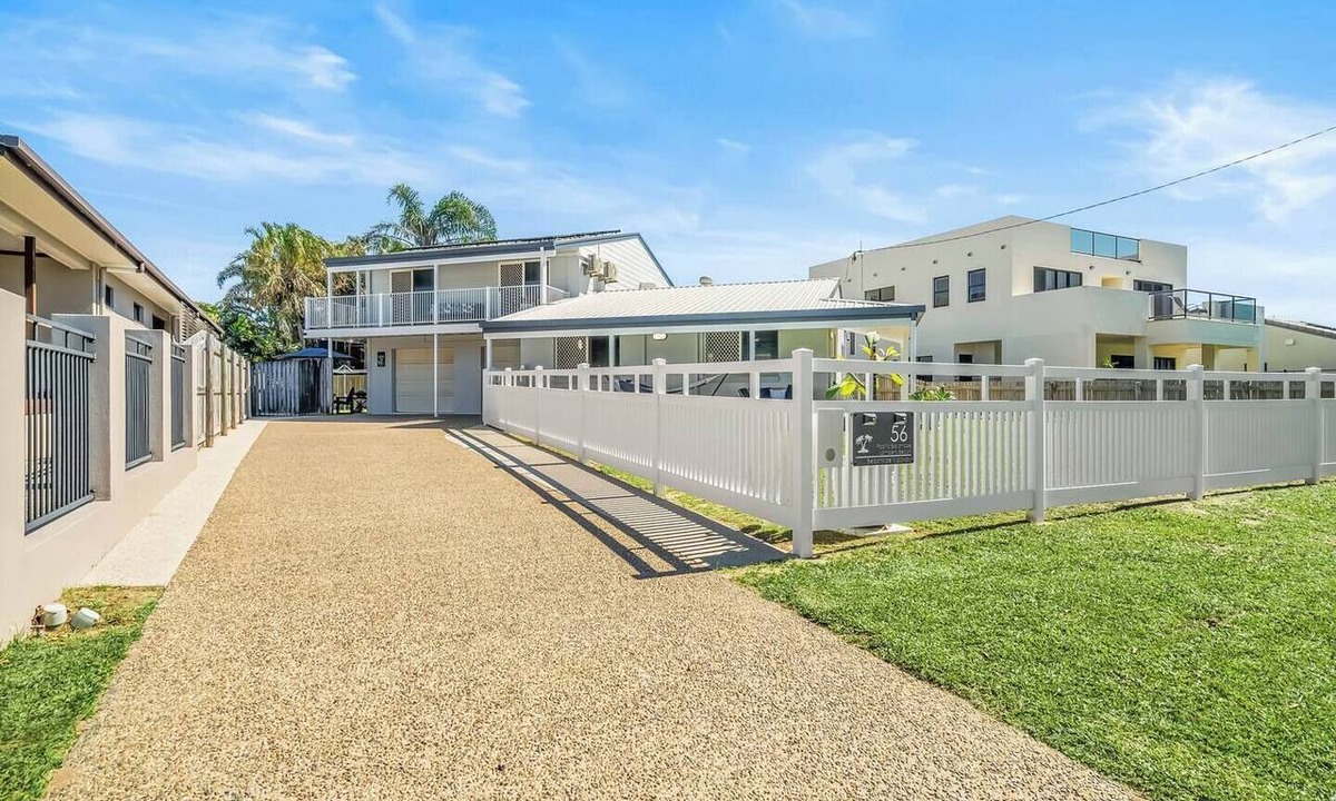 Slade Point House | Beachside Mackay House