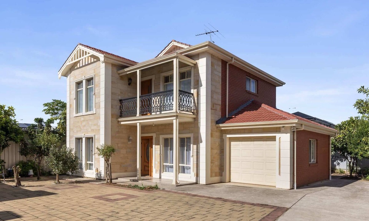 Seacombe Gardens House | Beautiful 4 Bedroom Home Near Marion & Flinders