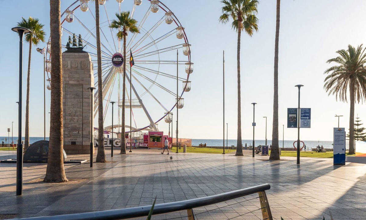 Glenelg Apartment | Belle Escapes - Glenelg Seaside Studio