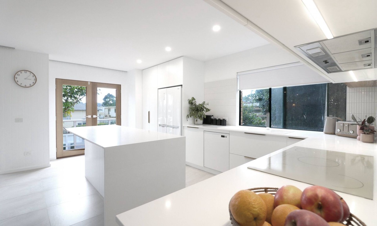 Merimbula Apartment | Bellvilla - Kingfisher: 5 bedroom upstairs and downstairs