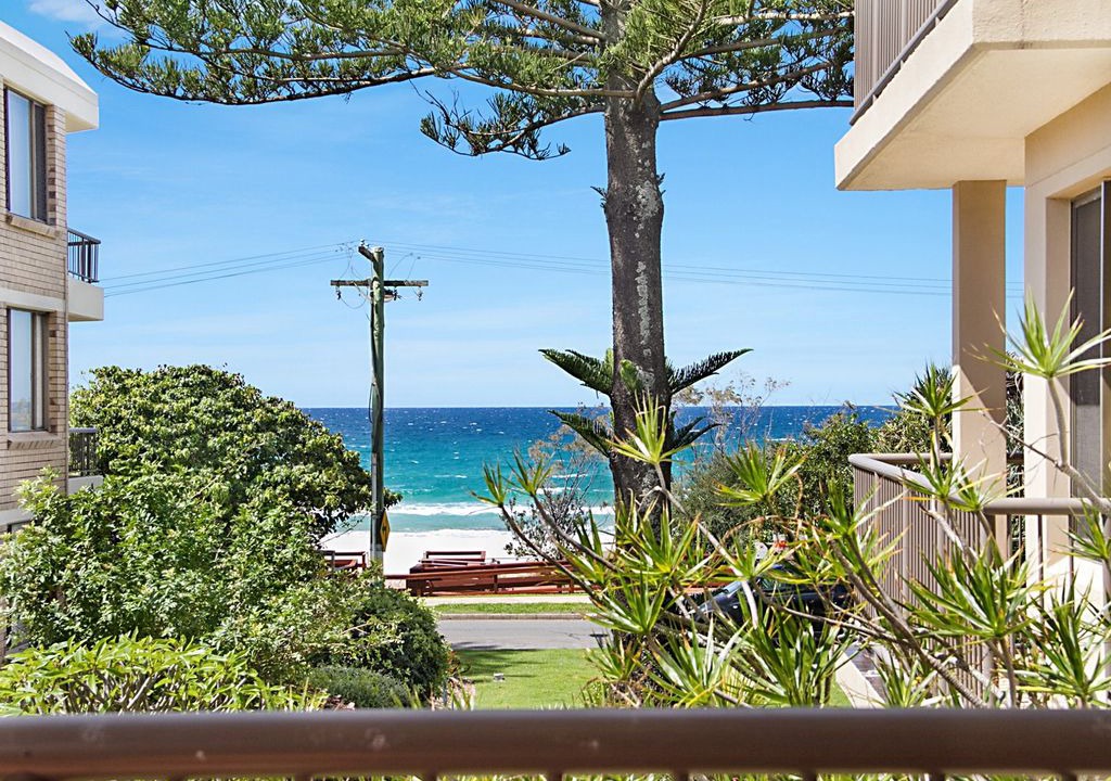 Bilinga Apartment | Bilinga Gardens 8 - Bilinga / North Kirra Beachfront