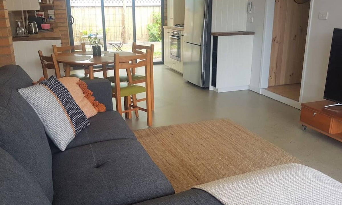 Rye Apartment | Bimble Beach Home by Ready Set Stay - Close to the beach, WiFi, full linen