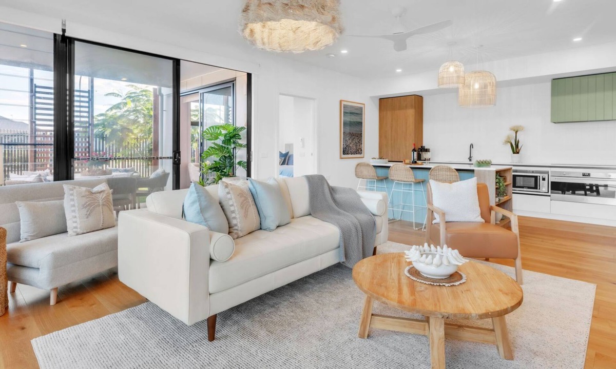 Skennars Head Apartment | Birdsong Beach Retreat