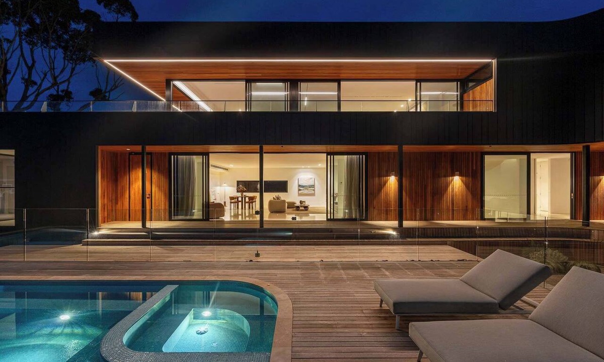 Mount Martha House | Blanc de Noir Luxe Grandeur with Pool and Spa