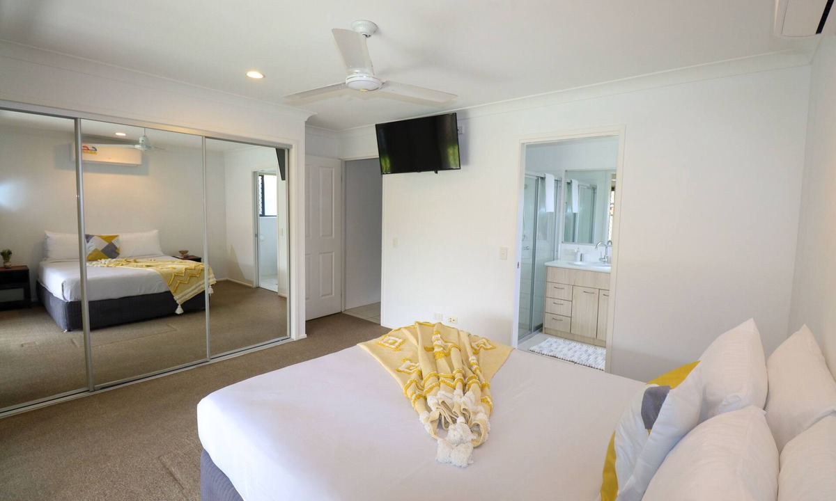 Bellmere House | BLK Stays Guest House Deluxe Back Unit Bellmere