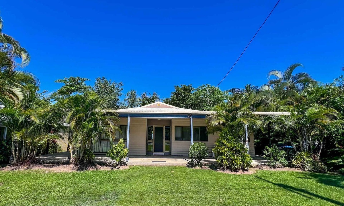 Mission Beach House | Bluefin House beachfront access