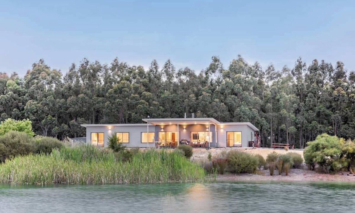 Wilyabrup House | Bonnie & Piper—Lakeside & Wine Country Living